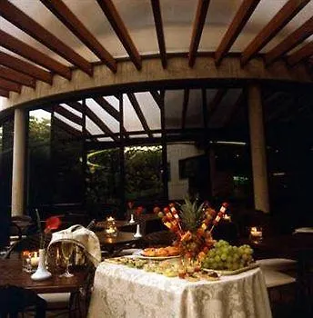 Hotel Leonardo Da Vinci Erba 4*,  Italië
