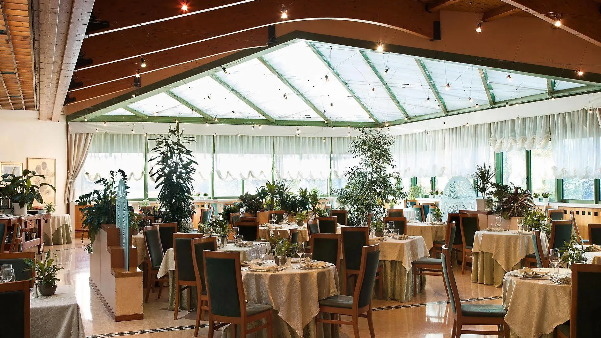 ****  Hotel Leonardo Da Vinci Erba Italië